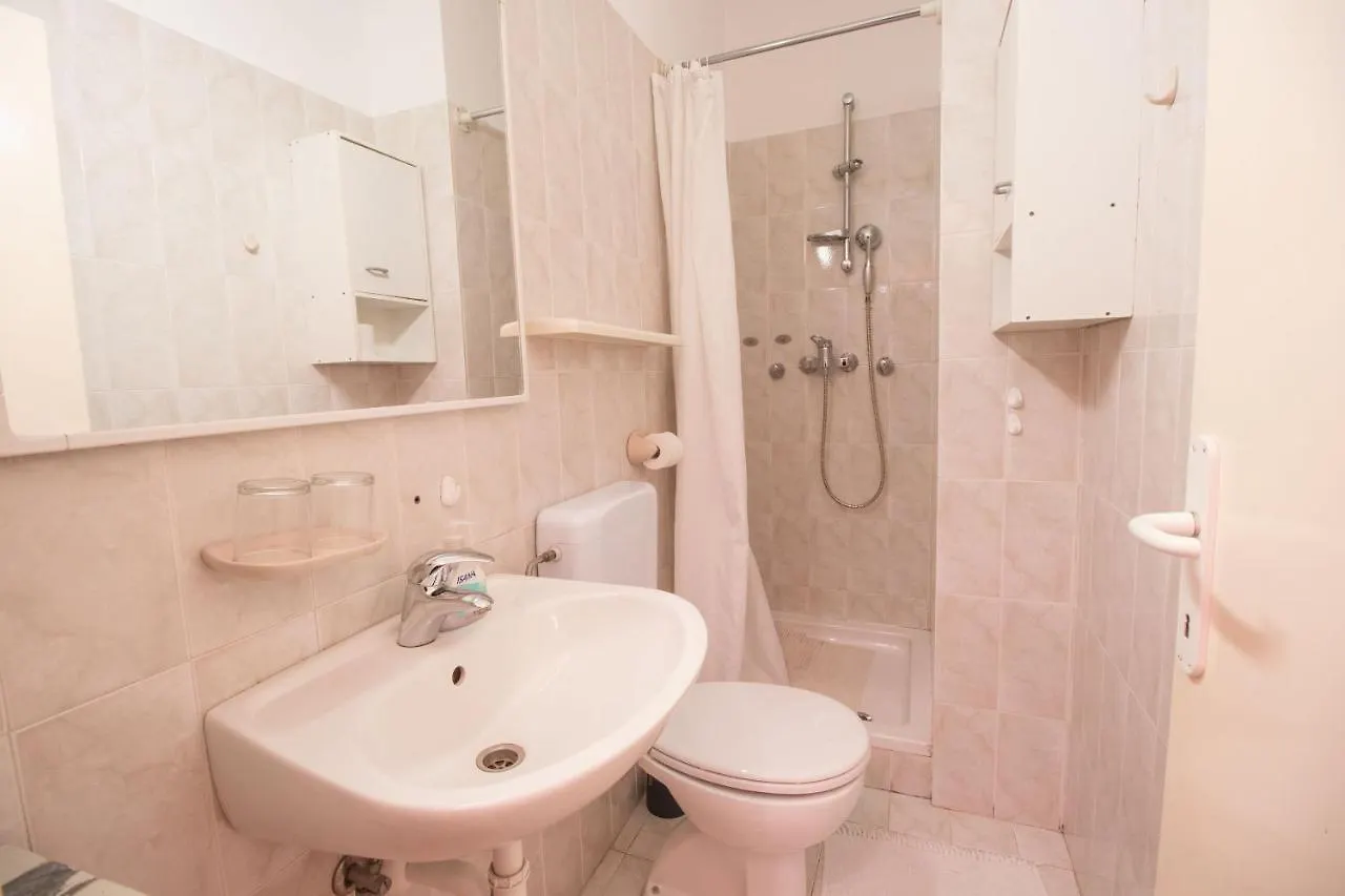 Rooms Antica Bezjaki Guest house